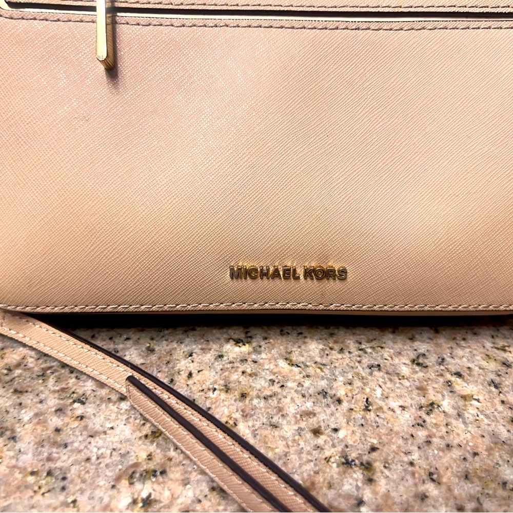 Micheal kors purse